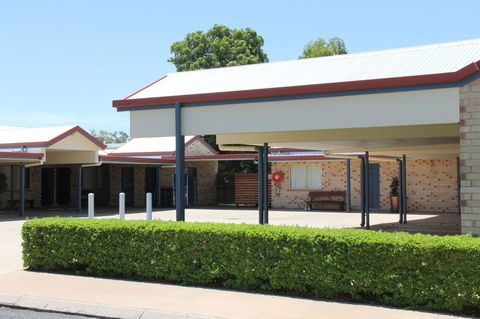 Midlander Motor Inn - Australian Directory 26