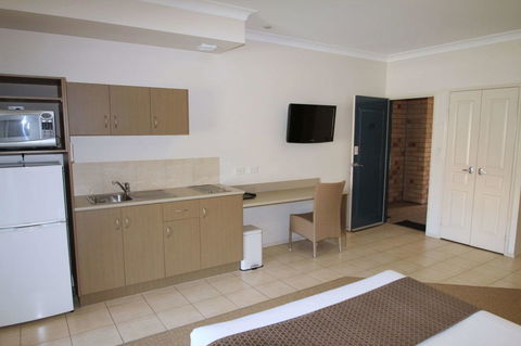 Midlander Motor Inn - Australian Directory 22