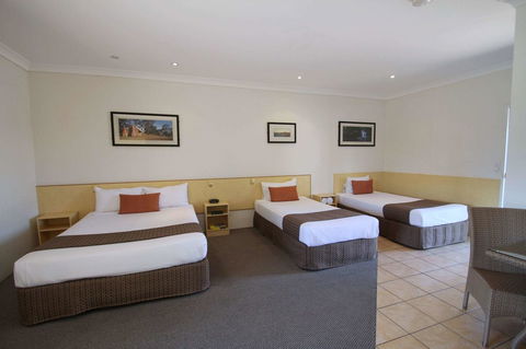Midlander Motor Inn - Australian Directory 20