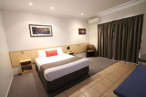 Midlander Motor Inn - Australian Directory 5