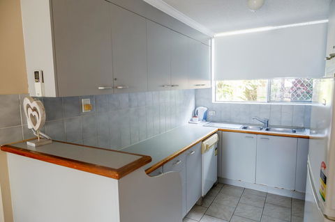 Crystal Beachfront Apartments - Australian Directory 14