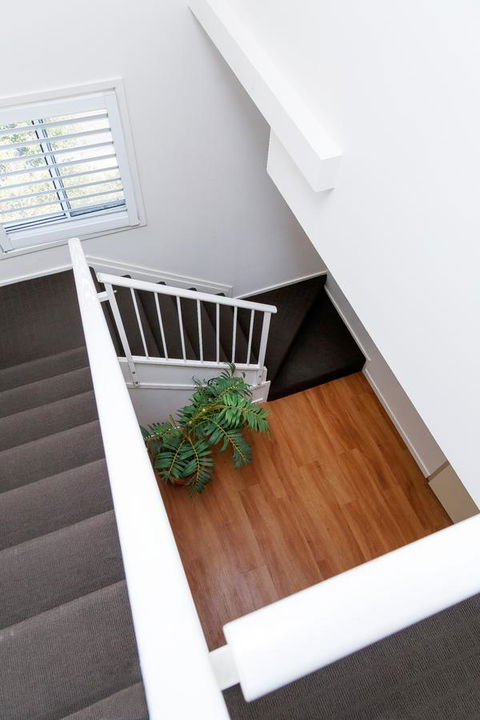 Crystal Beachfront Apartments - Australian Directory 18