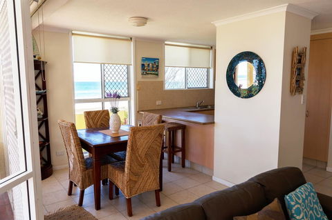 Crystal Beachfront Apartments - Australian Directory 15