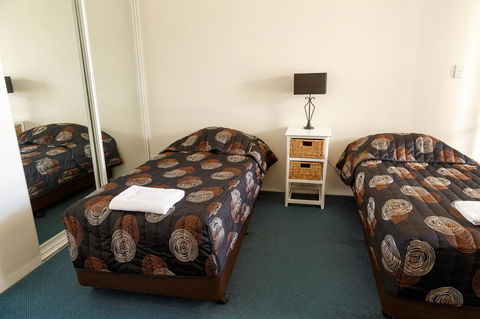 Crystal Beachfront Apartments - Australian Directory 22