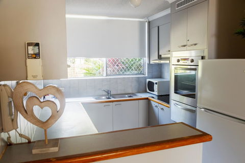 Crystal Beachfront Apartments - Australian Directory 8