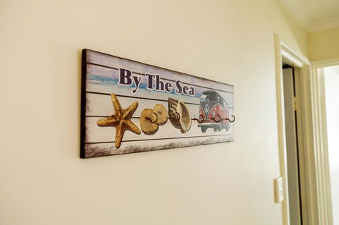 Crystal Beachfront Apartments - Australian Directory 20