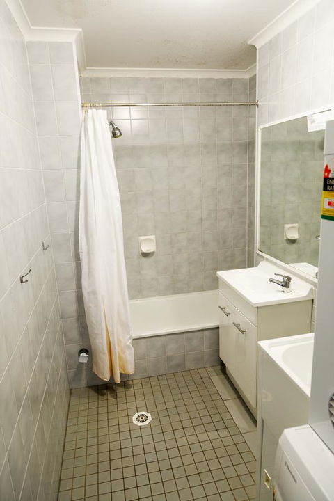 Crystal Beachfront Apartments - Australian Directory 10