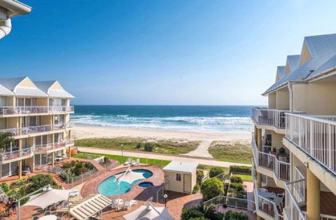 Crystal Beachfront Apartments - Australian Directory 0