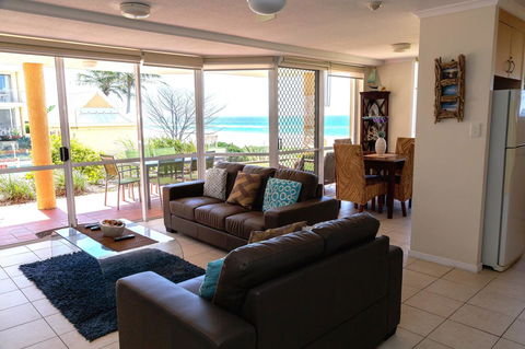 Crystal Beachfront Apartments - Australian Directory 16