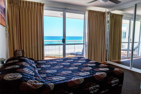 Crystal Beachfront Apartments - Australian Directory 41