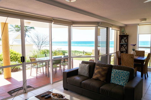 Crystal Beachfront Apartments - Australian Directory 13