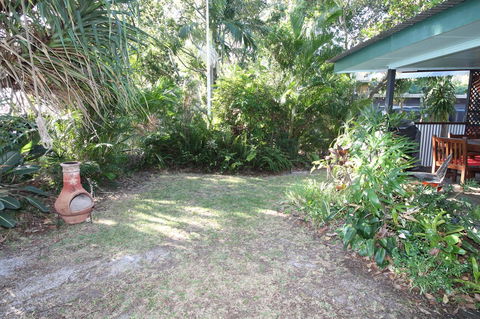 Signal Cottage - Australian Directory 12
