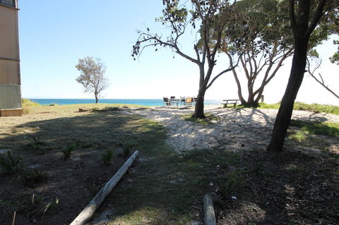 Signal Cottage - Australian Directory 14