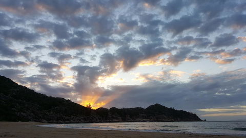 1 Min. Walk To Beach Horeseshoe Bay Holiday Units - Australian Directory 14