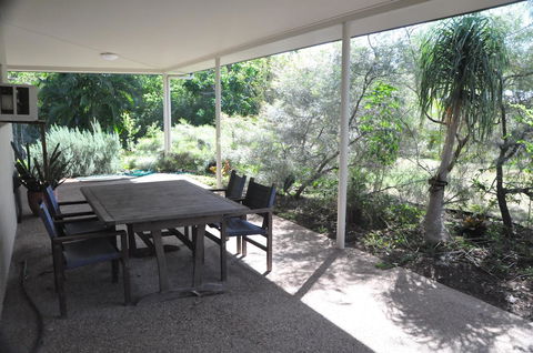 Magnetic Island Bed And Breakfast - Australian Directory 27