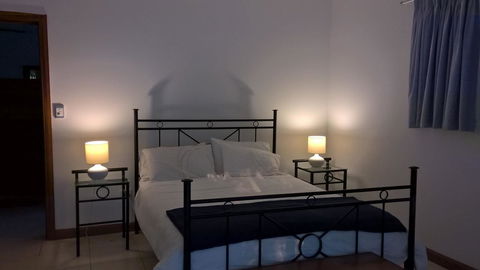 Magnetic Island Bed And Breakfast - Australian Directory 11