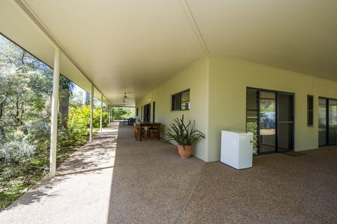 Magnetic Island Bed And Breakfast - Australian Directory 22