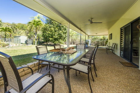 Magnetic Island Bed And Breakfast - Australian Directory 20