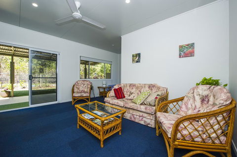 Magnetic Island Bed And Breakfast - Australian Directory 35