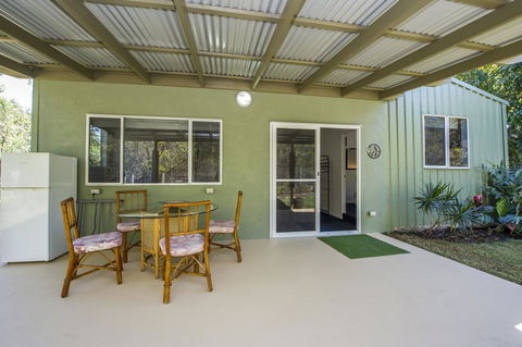 Magnetic Island Bed And Breakfast - Australian Directory 31