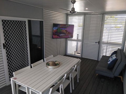 Magnetic Island Guest House - Australian Directory 1