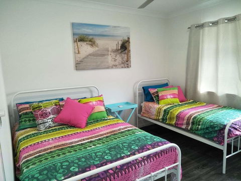 Magnetic Island Guest House - Australian Directory 16