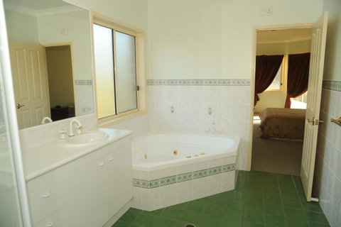 Waterfront At White Patch - Australian Directory 17