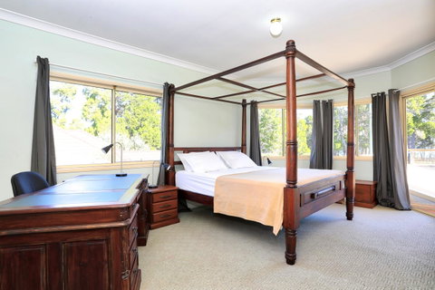 Waterfront At White Patch - Australian Directory 36