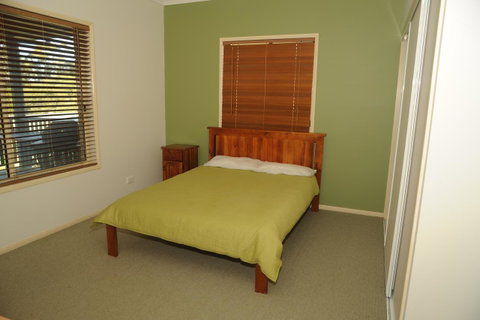 Waterfront At White Patch - Australian Directory 18