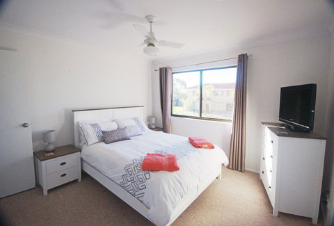 Cloud 8 On Welsby - Australian Directory 24