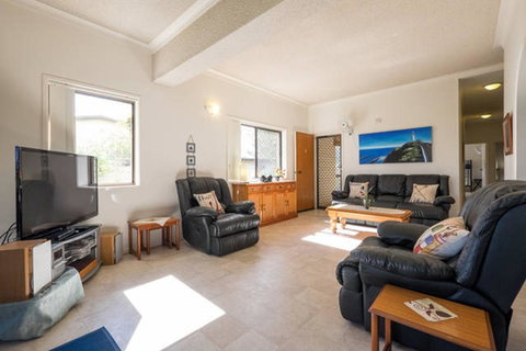 Keith\'s Place, 1 Of The 3 Most Popular Units On Bribie - Australian Directory 12