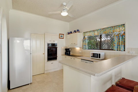 Keith\'s Place, 1 Of The 3 Most Popular Units On Bribie - Australian Directory 15