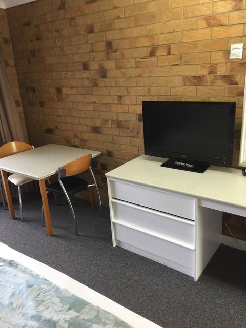 Bribie Waterways Motel - Australian Directory 36