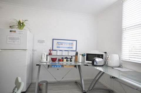 Retro Beach Flat - Australian Directory 11