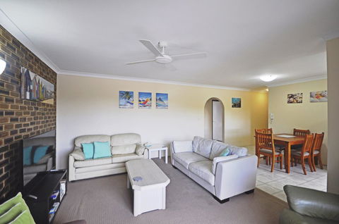 Sands Court On Boyd - Australian Directory 1