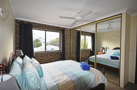 Sands Court On Boyd - Australian Directory 3