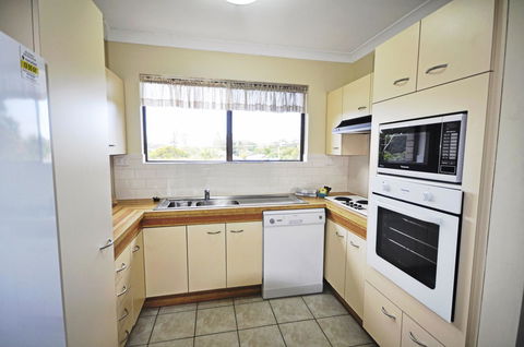 Sands Court On Boyd - Australian Directory 7