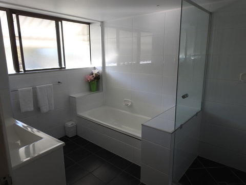 Placid Waters Holiday Apartments - Australian Directory 10