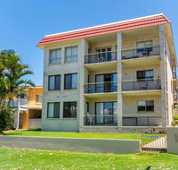 Enjoy the sea breezes from the balcony - Boyd St Woorim - Australian Directory