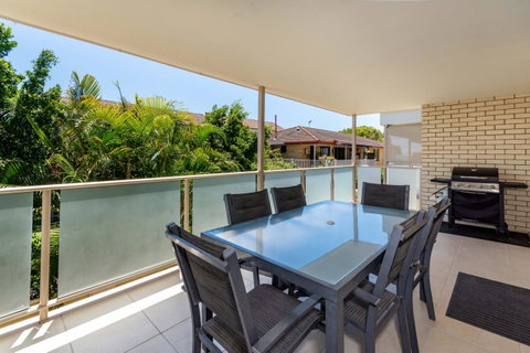 Enjoy The Sea Breezes From The Balcony - Boyd St, Woorim - Australian Directory 4