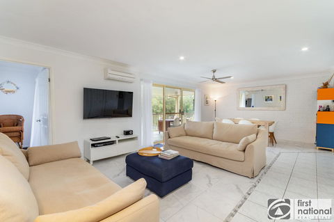 Immaculate Spacious Second Floor Unit Overlooking Pristine Parklands - Australian Directory 9