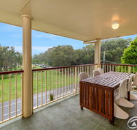Immaculate Spacious Second Floor Unit Overlooking Pristine Parklands - Australian Directory
