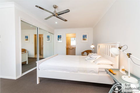 Immaculate Spacious Second Floor Unit Overlooking Pristine Parklands - Australian Directory 11