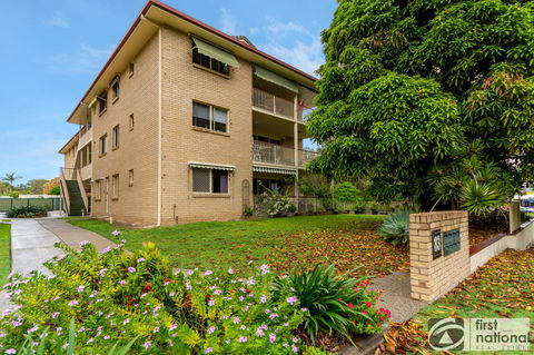 Immaculate Spacious Second Floor Unit Overlooking Pristine Parklands - Australian Directory 10