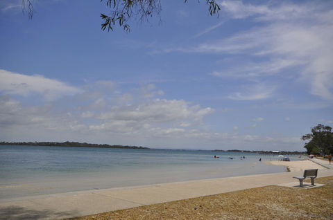 Beachside Beauty - Australian Directory 0