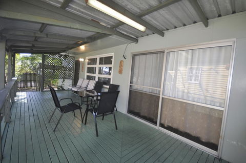 Beachside Beauty - Australian Directory 15