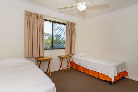 Spacious Unit Overlooking Moreton Bay - Boyd St, Woorim - Australian Directory 2