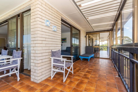 Spacious Unit Overlooking Moreton Bay - Boyd St, Woorim - Australian Directory 12