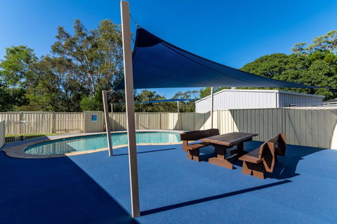 Waterviews,Pool, Wifi Its All Here !- Welsby Pde, Bongaree - Australian Directory 17