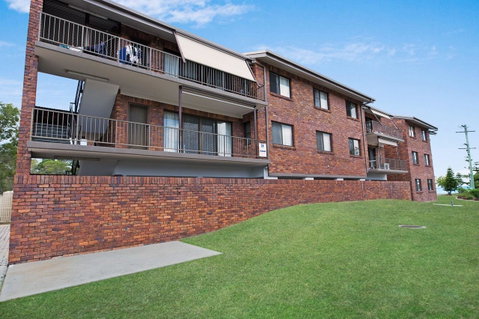 Waterviews,Pool, Wifi Its All Here !- Welsby Pde, Bongaree - Australian Directory 19